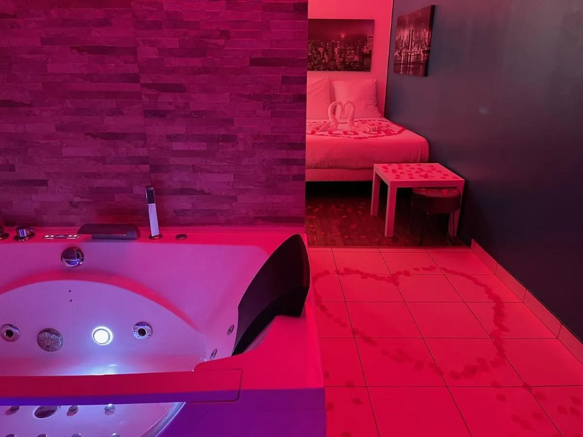 Spa Enzo Appartement Avec Jacuzzi Privatif Lyon