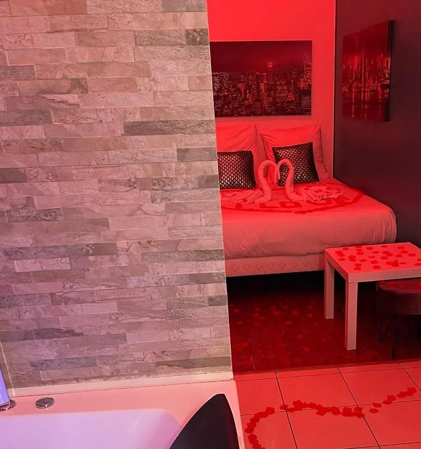 Spa Enzo Appartement Avec Jacuzzi Privatif Lyon France